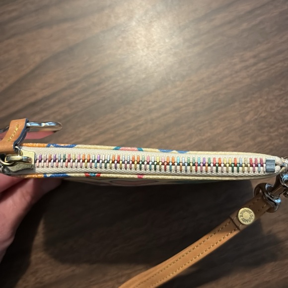 NEW Dooney & Bourke Vintage Rainbow Zipper Multicolor Wristlet NWOT - Picture 3 of 6